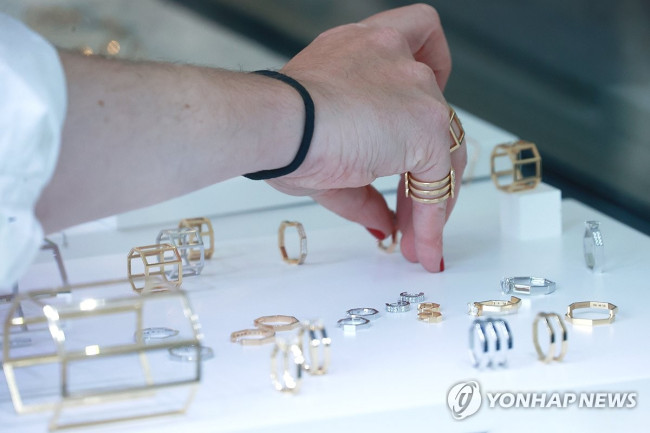 프랑스 보석의 세계