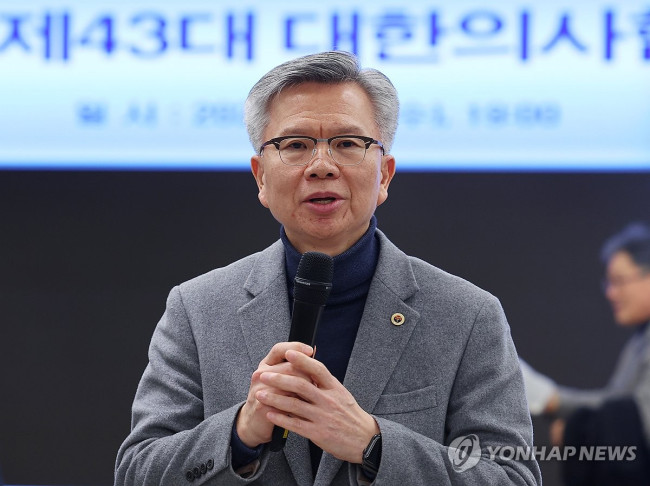 제43대 대한의사협회장엔 김택우 후보