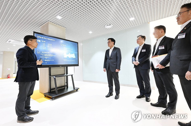 서울바이오허브 방문한 최 권한대행