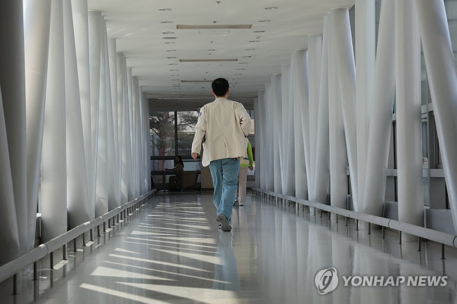 의정갈등 1년, 끝나지 않는 터널