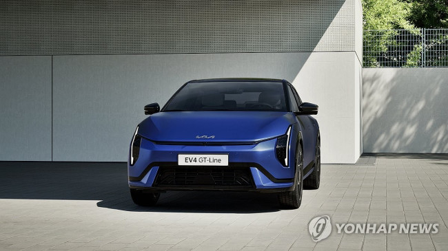 기아, '더 기아 EV4' 외장 디자인 공개