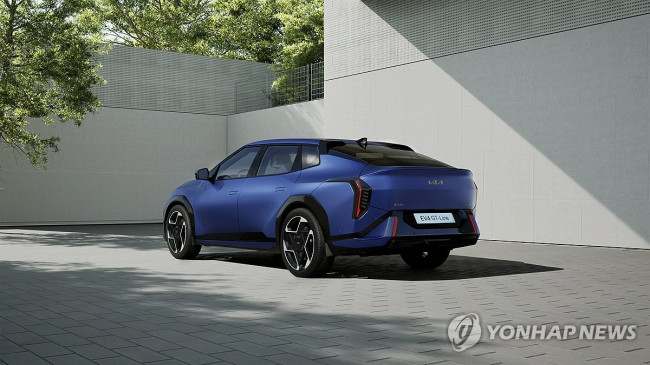 기아, '더 기아 EV4' 외장 디자인 공개