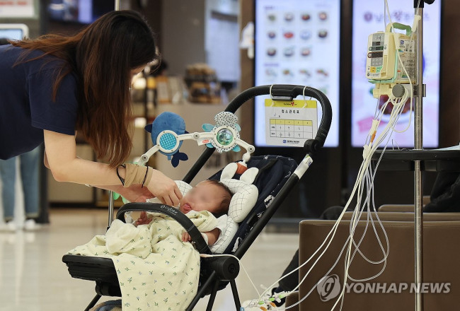 아기 환자. 기사 내용과 직접적인 관련 없음. 