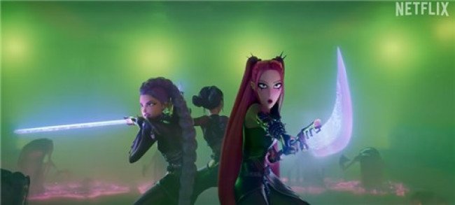 무기를 들고 싸우고 있는 '헌트릭스'