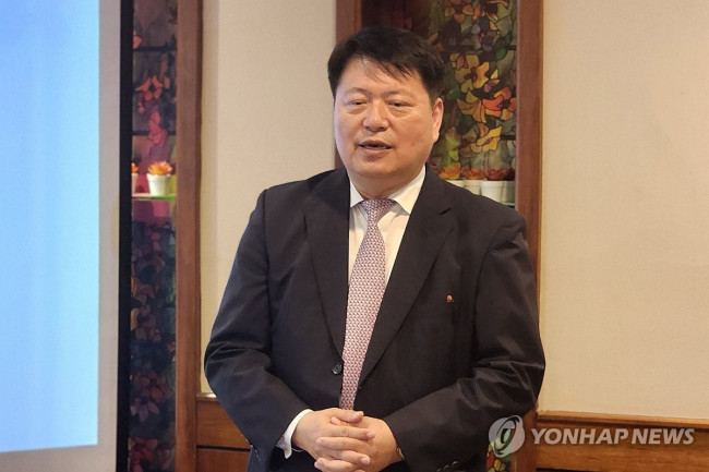 미국 내 줄기세포치료제 생산시설 투자 계획 발표하는 라정찬 네이처셀 회장